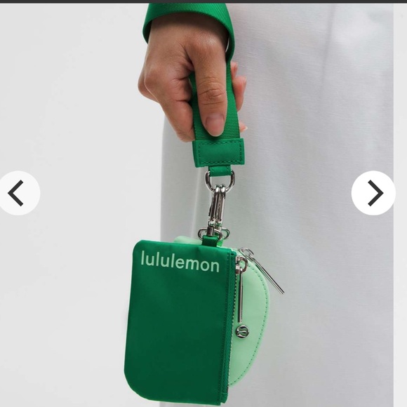NWT $48 Lululemon Dual Pouch Wristlet
Raceway Green / Citra Lime - Picture 2 of 6